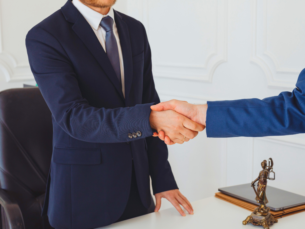 حقوق الموظف في نظام العمل السعودي